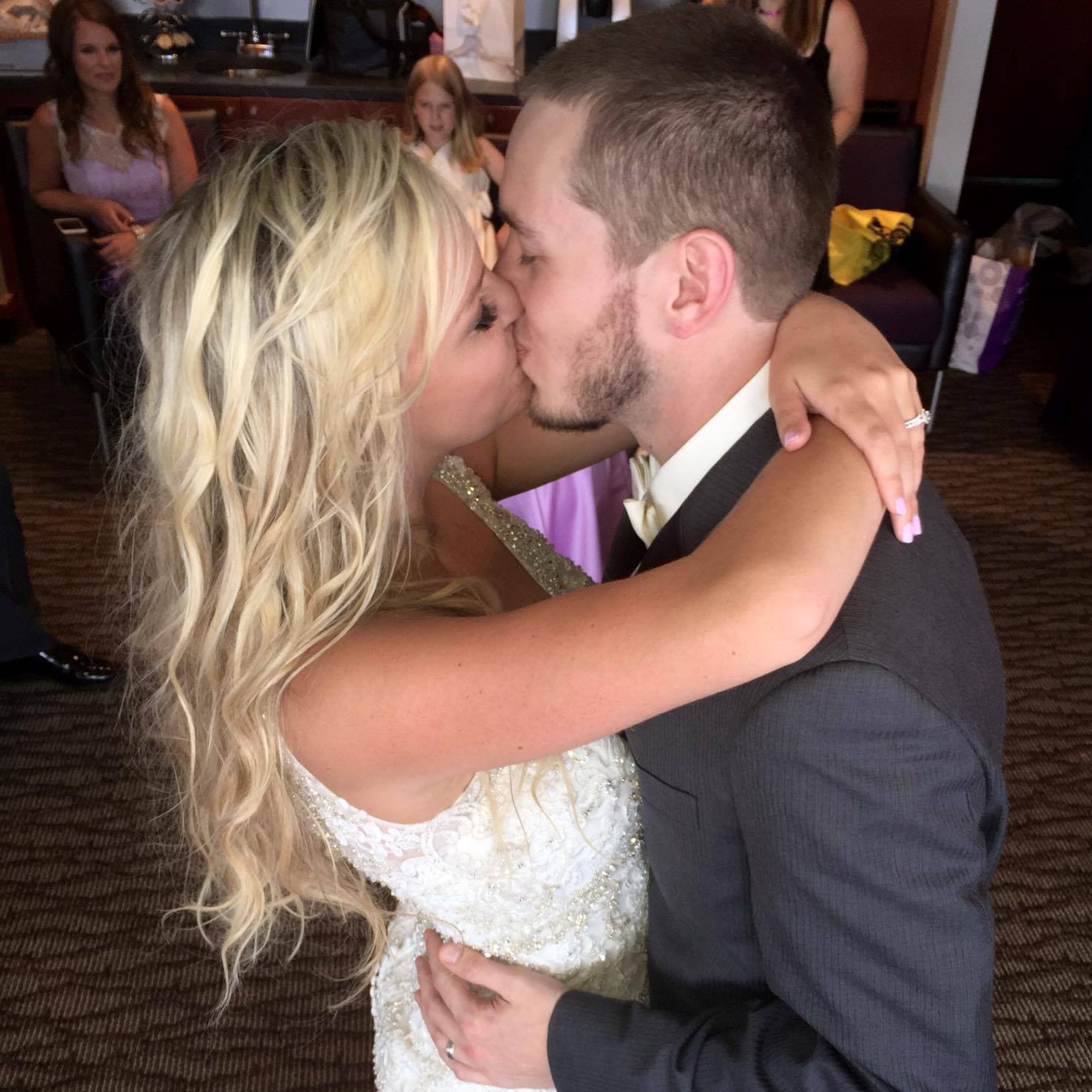 Kristin-Chris kissing.jpg